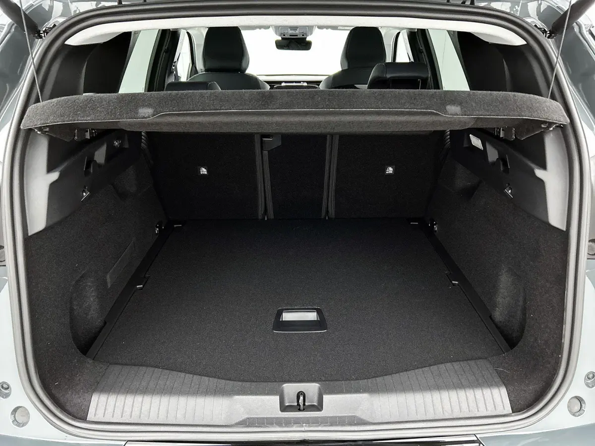 1.2 Hybrid 145 Business | Automaat | 360 camera | Navigatie | Apple carplay | Android auto | Lichtmetalen velgen | Climate control | Adaptive cruise control |