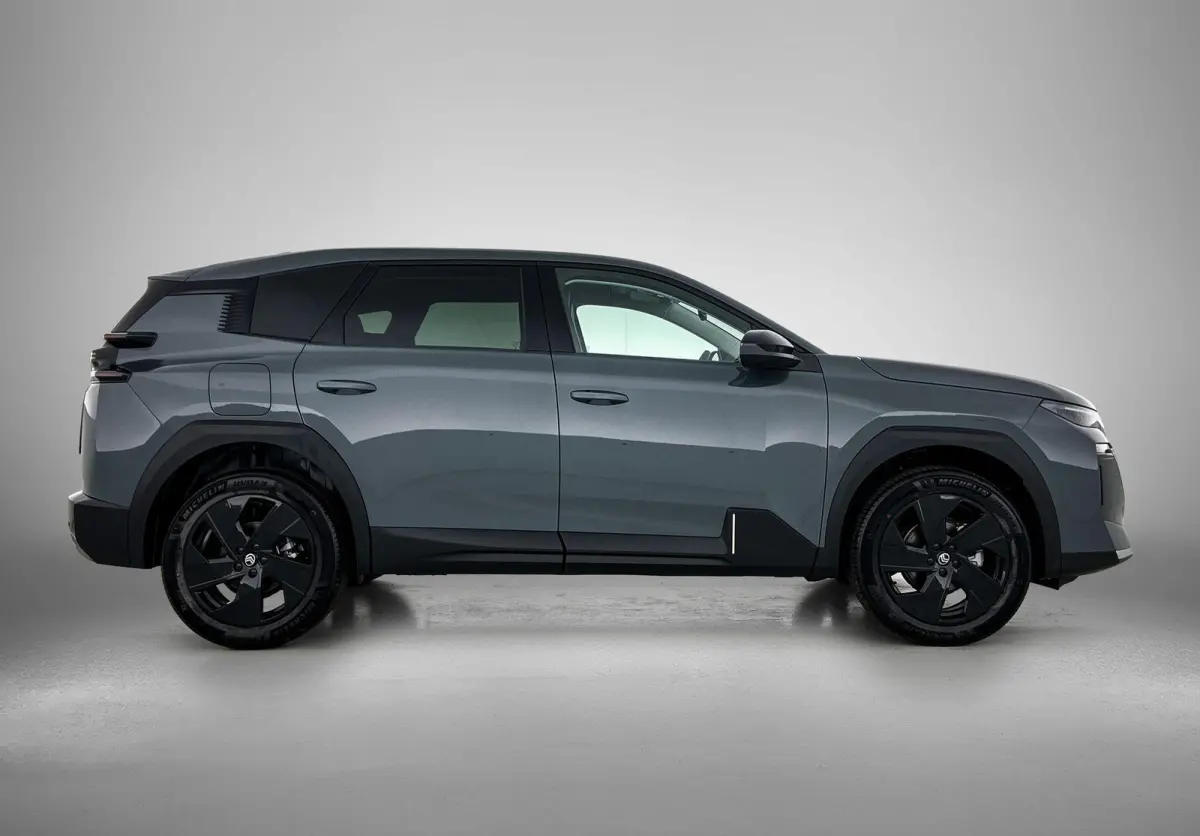 1.2 Hybrid 145 Business | Automaat | 360 camera | Navigatie | Apple carplay | Android auto | Lichtmetalen velgen | Climate control | Adaptive cruise control |