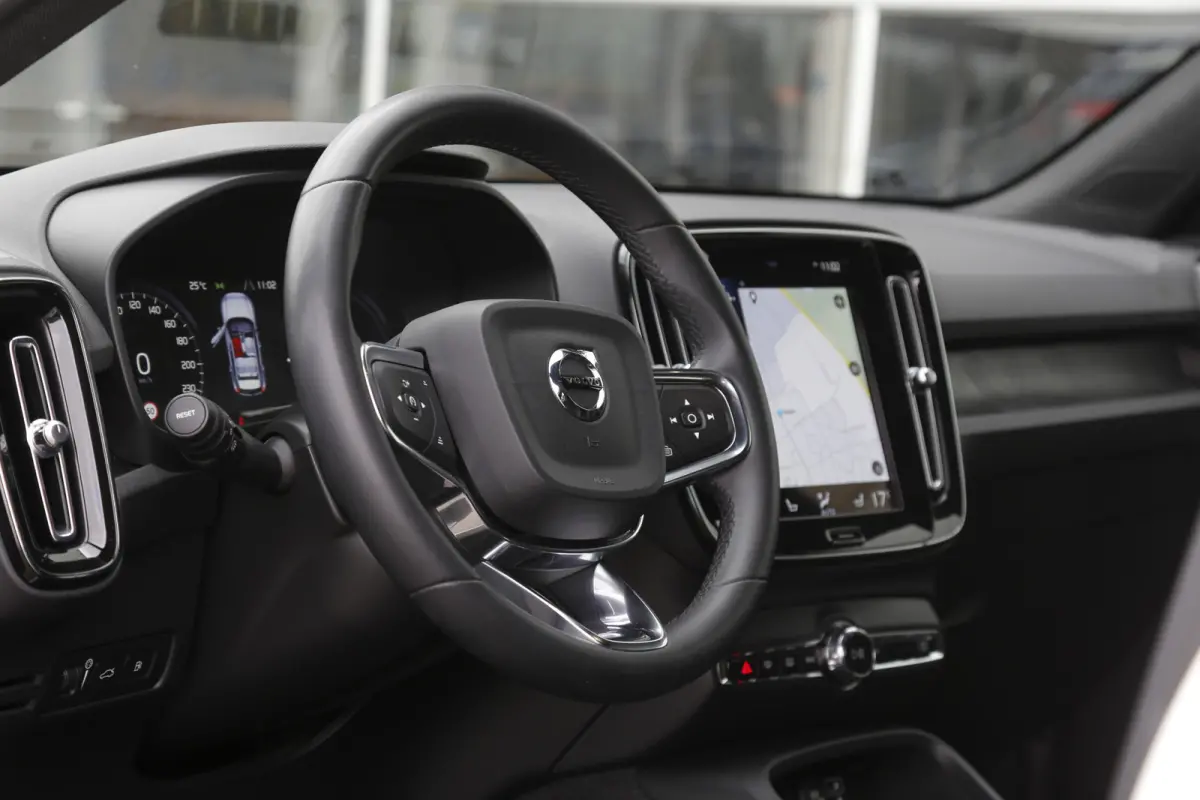 1.5 T4 Plug-in hybrid Plus Dark*Perfect Onderh.*Half Leder R-Design stoelen/Stoelverw./Stuurverw./Camera/H&K/DAB/LED/Apple Carplay-Android/Keyless Entry+Go/Parkeersens.V+A/18 inch LM*
