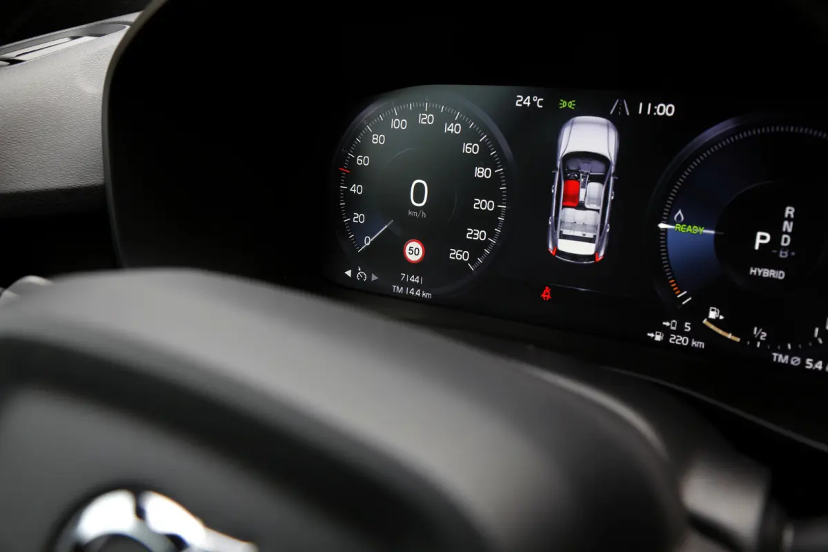 1.5 T4 Plug-in hybrid Plus Dark*Perfect Onderh.*Half Leder R-Design stoelen/Stoelverw./Stuurverw./Camera/H&K/DAB/LED/Apple Carplay-Android/Keyless Entry+Go/Parkeersens.V+A/18 inch LM*