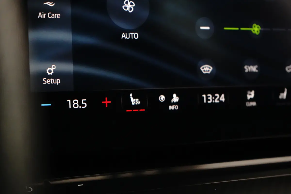 1.4 TSI iV RS PHEV 245PK DSG | TREKHAAK | CAMERA | STOELVERW. | NAVIGATIE | APP. CONNECT | 18 INCH | ADAPT. CRUISE | DAB+ | FULL LED | CLIMATE CONTROL