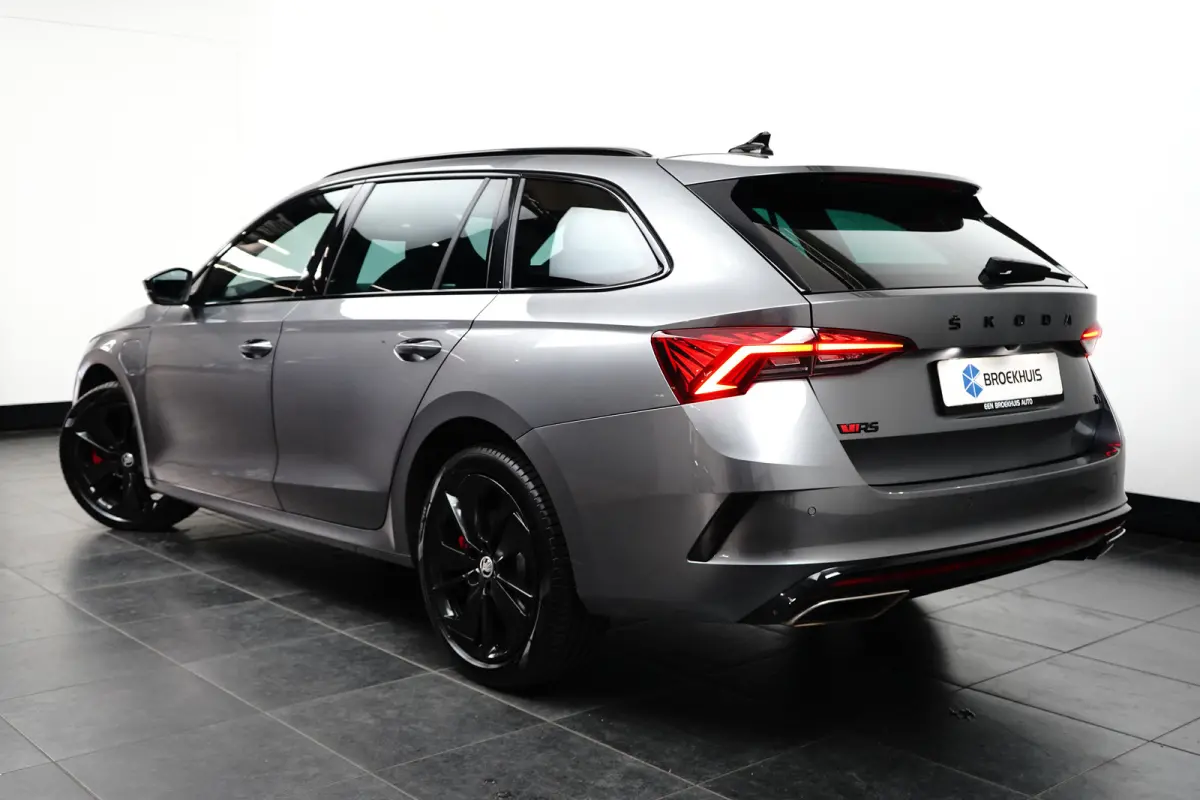 1.4 TSI iV RS PHEV 245PK DSG | TREKHAAK | CAMERA | STOELVERW. | NAVIGATIE | APP. CONNECT | 18 INCH | ADAPT. CRUISE | DAB+ | FULL LED | CLIMATE CONTROL