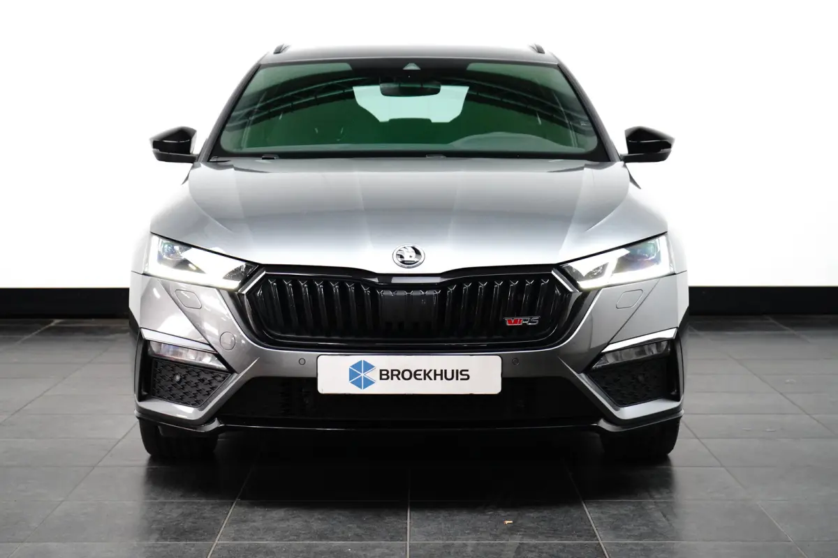1.4 TSI iV RS PHEV 245PK DSG | TREKHAAK | CAMERA | STOELVERW. | NAVIGATIE | APP. CONNECT | 18 INCH | ADAPT. CRUISE | DAB+ | FULL LED | CLIMATE CONTROL