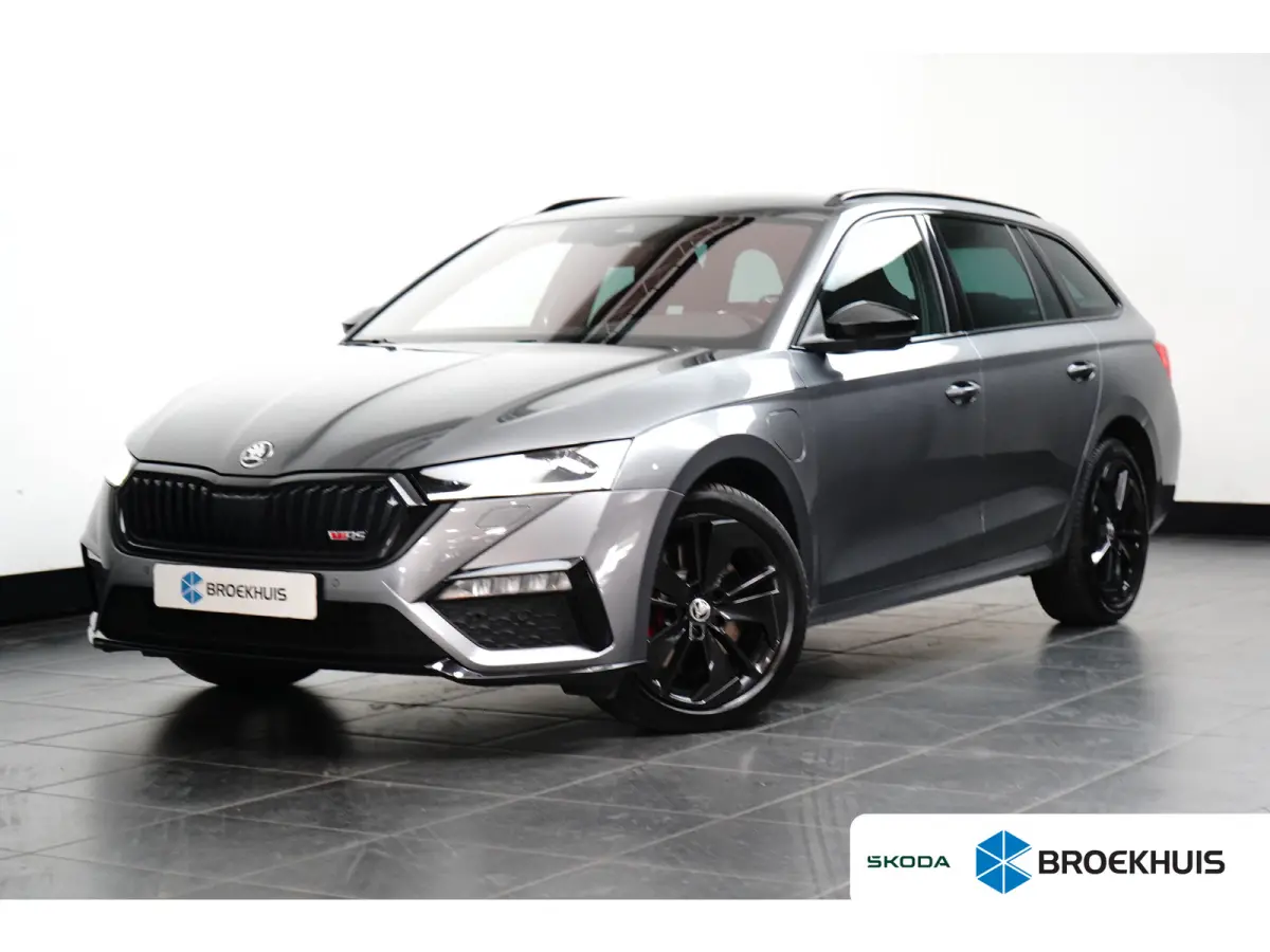 1.4 TSI iV RS PHEV 245PK DSG | TREKHAAK | CAMERA | STOELVERW. | NAVIGATIE | APP. CONNECT | 18 INCH | ADAPT. CRUISE | DAB+ | FULL LED | CLIMATE CONTROL