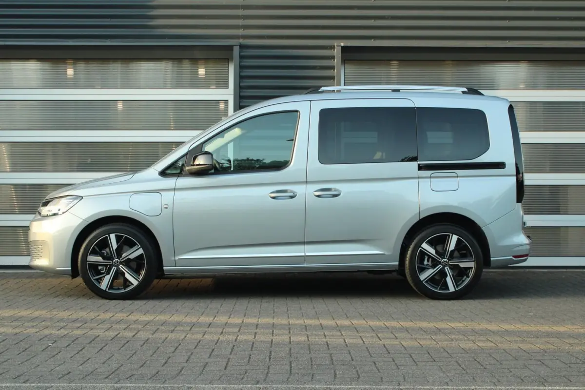 Kombi 1.5 TSI 150pk Hybride Style | Winter Pakket | 18" Velgen