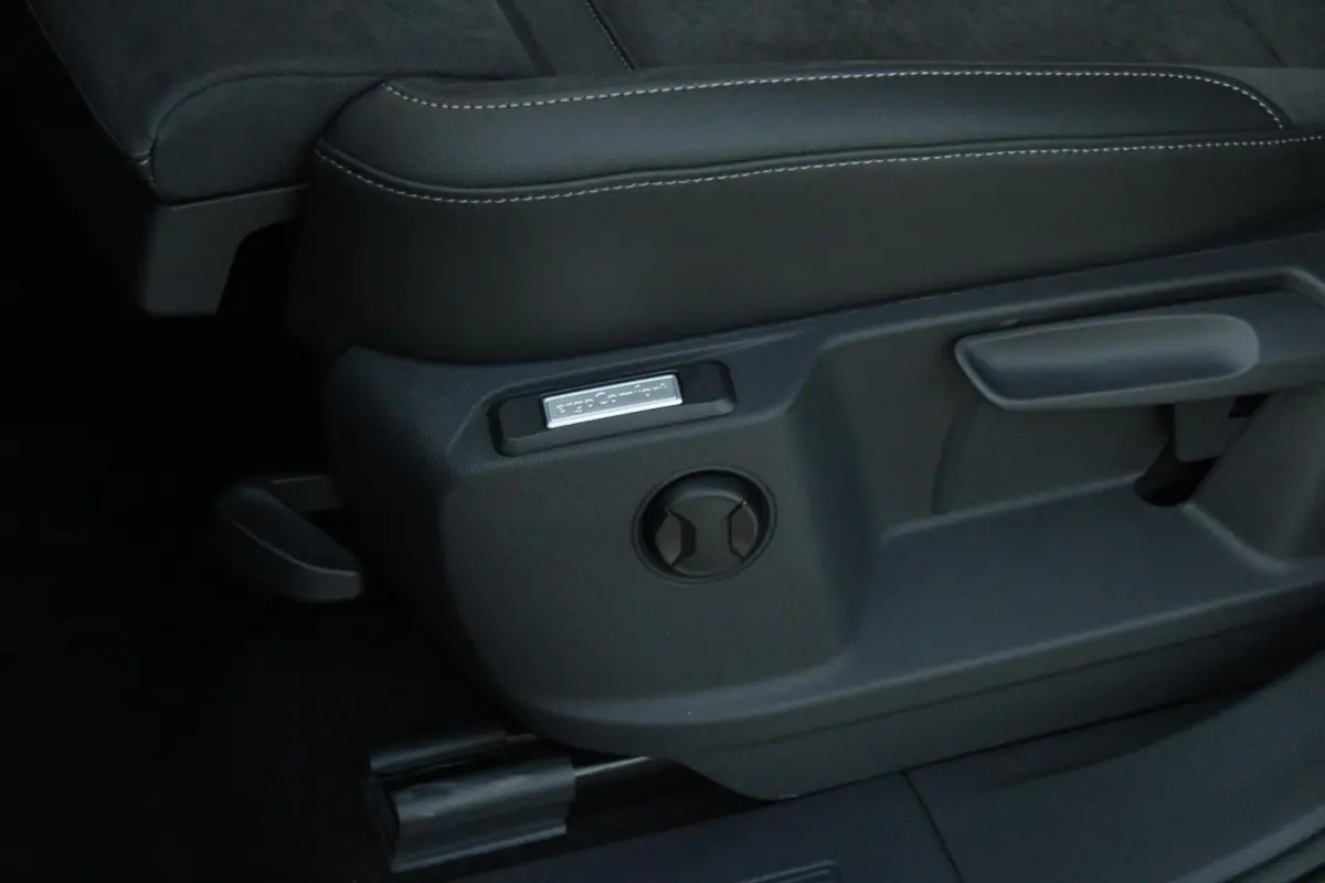Kombi 1.5 TSI 150pk Hybride Style | Winter Pakket | 18" Velgen