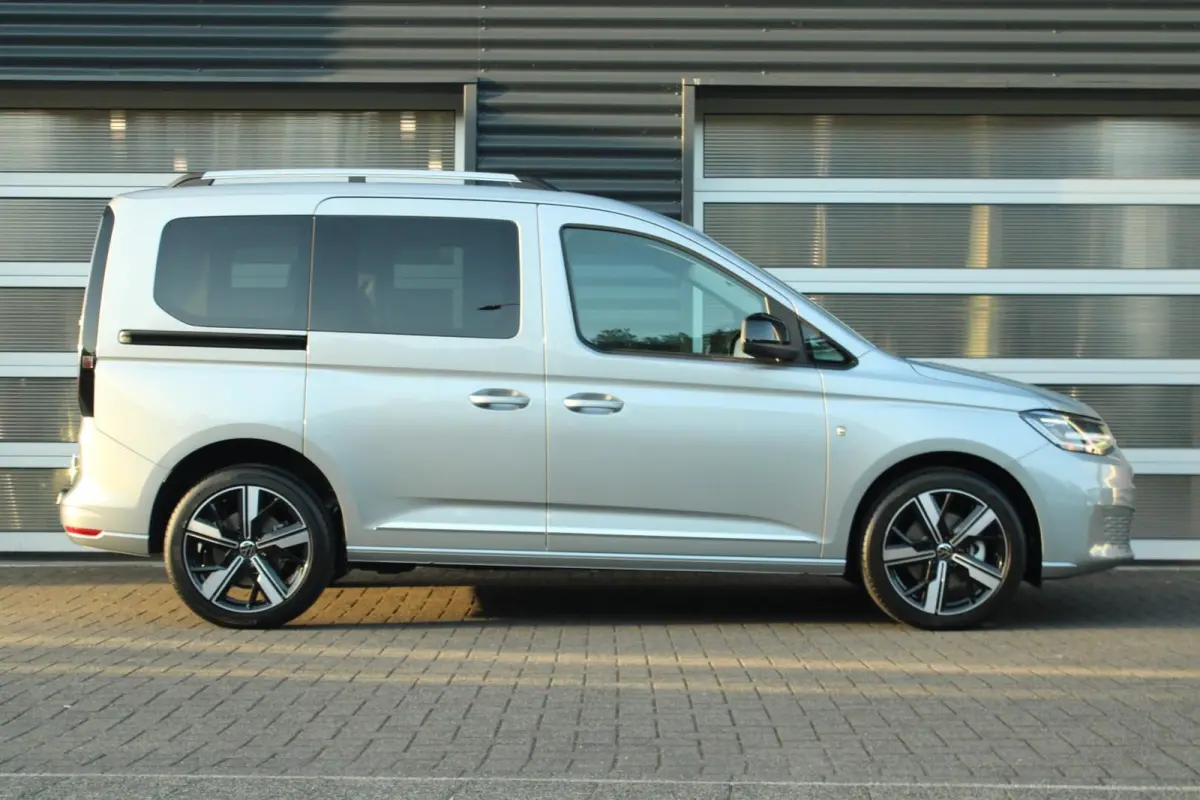 Kombi 1.5 TSI 150pk Hybride Style | Winter Pakket | 18" Velgen