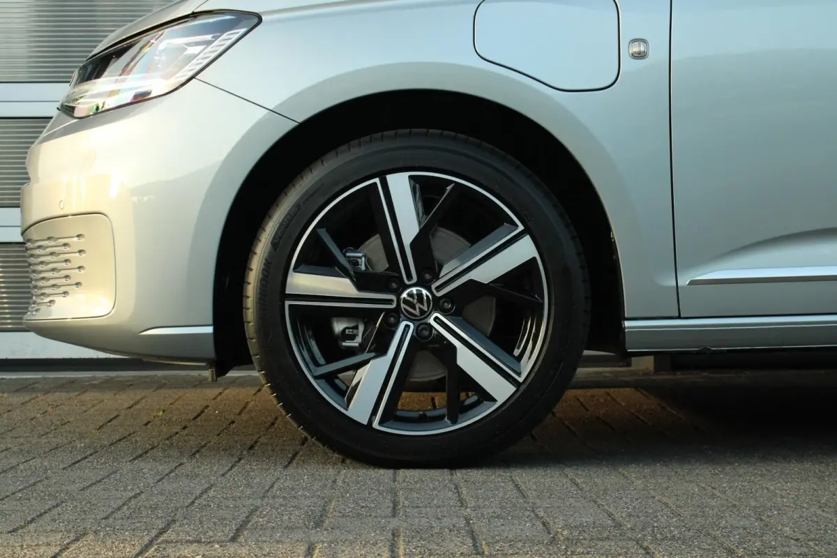 Kombi 1.5 TSI 150pk Hybride Style | Winter Pakket | 18" Velgen