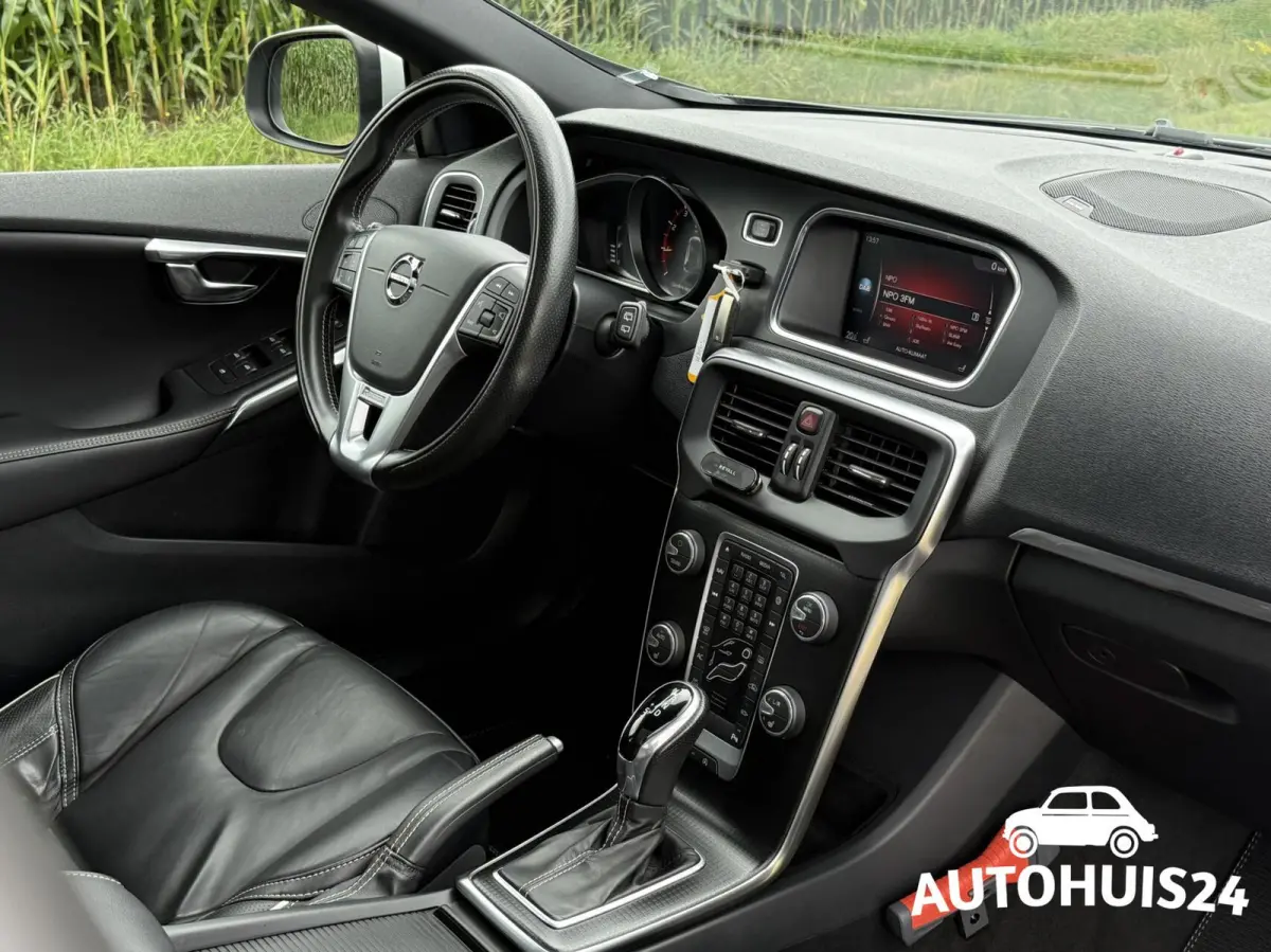 1.5 T3 Polar+ Sport Panoramadak|Harman Kardon|LED|Keyless|NL-AUTO