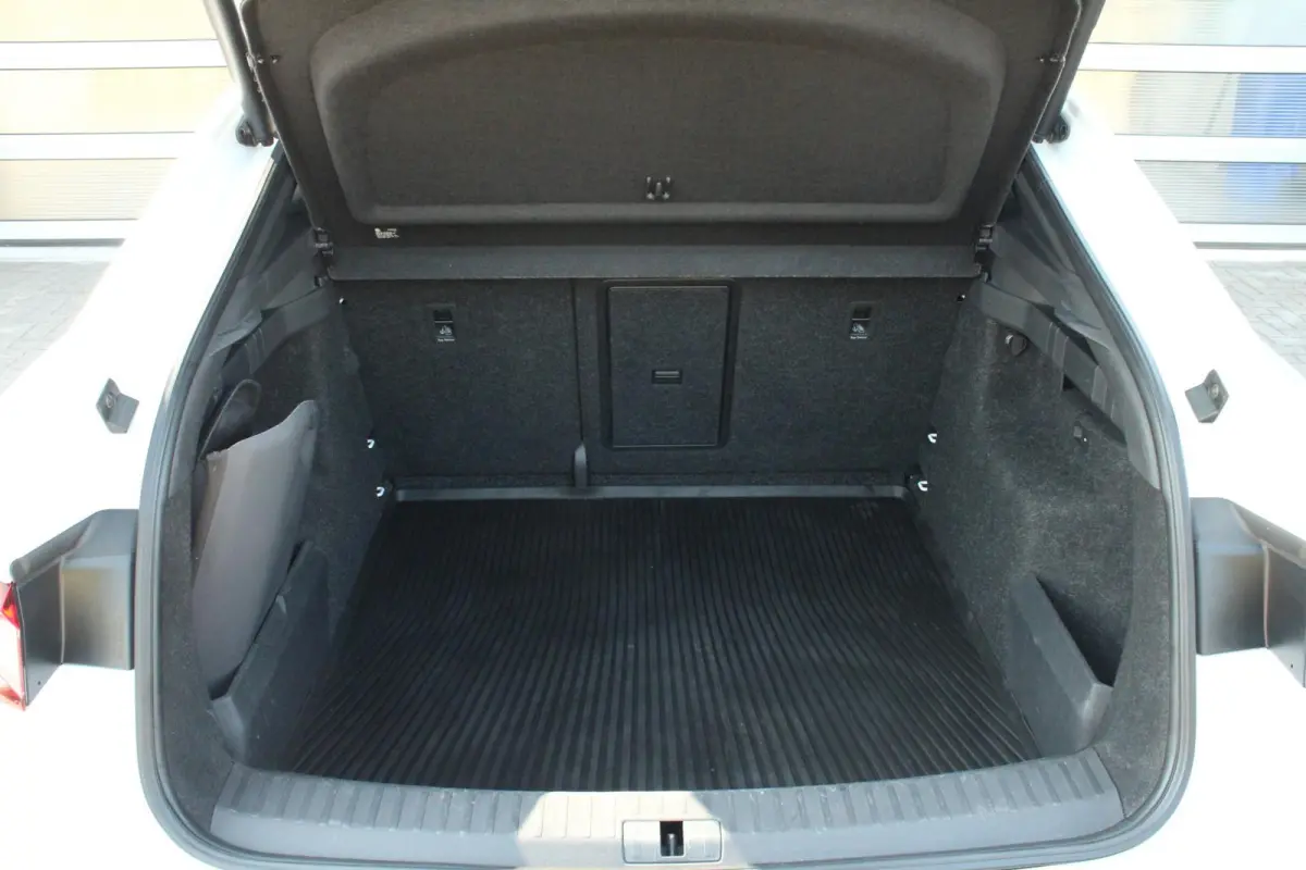 RS 80 300pk | SoH 92% | Trekhaak | Panoramadak | Stoel/Stuurverwarming | Adaptieve Cruise | Voorstoelen Elekt. | Canton Audio
