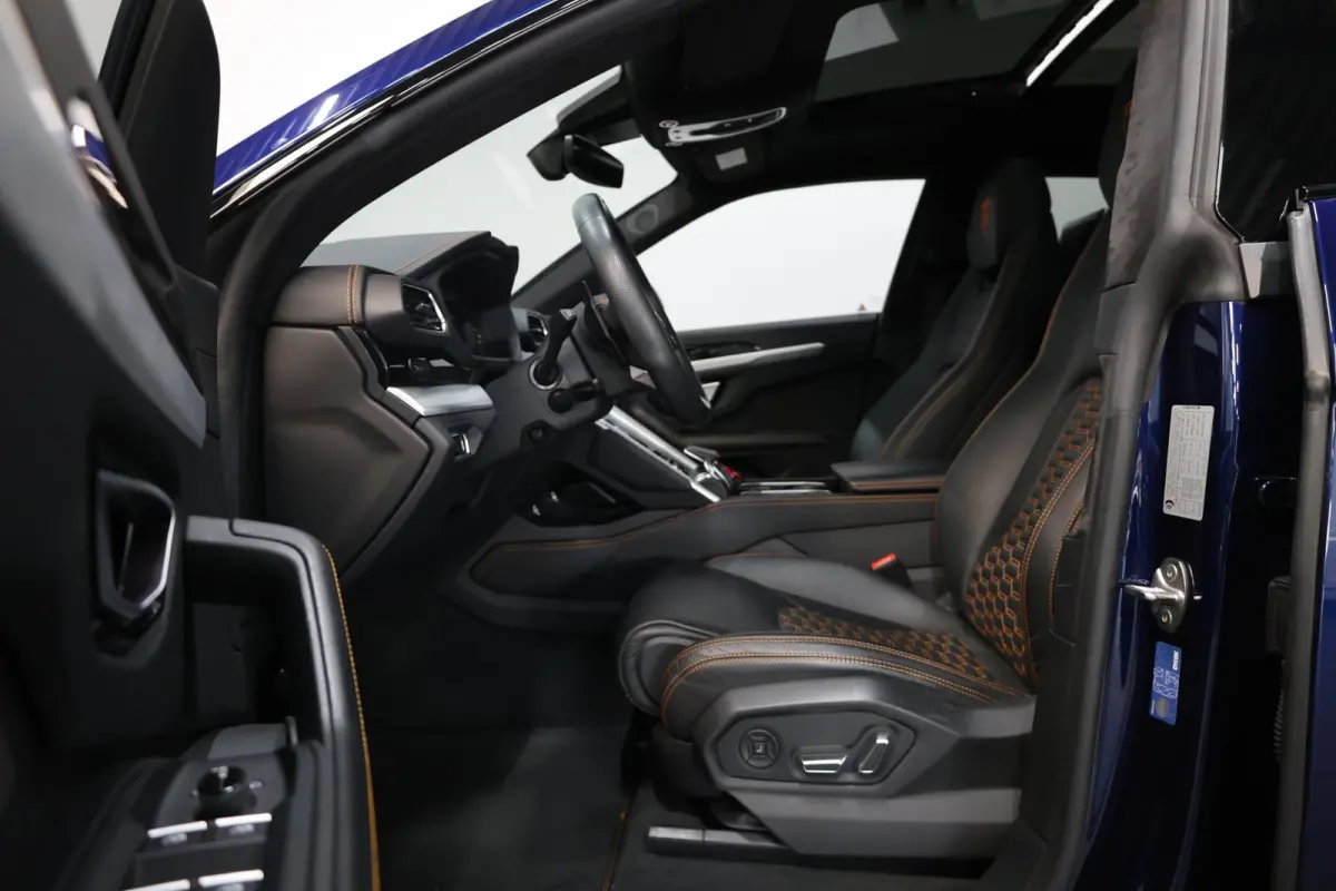 4.0 V8 NOVITEC 750+PK FULL CARBON/3D B&O/PANO/ACHTERAS.B/LEDER+MASSAGE/23" LMV/360 CAM/ACC/ECC/12 MND GARANTIE!