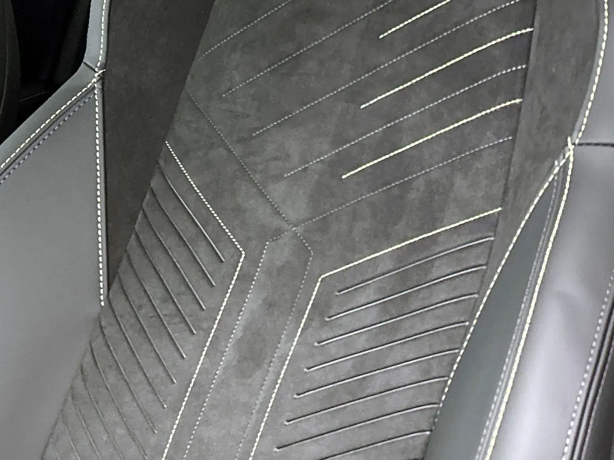 1.2 Hybrid 145 e-DCS6 GT | Automaat | tot 8 jaar garantie | GT | LED | Sportstoelen | Camera | Lichtmetalen velgen | Parkeersensoren | Elektrisch bedienbare stoelen | Massage | Stoelverwarmi
