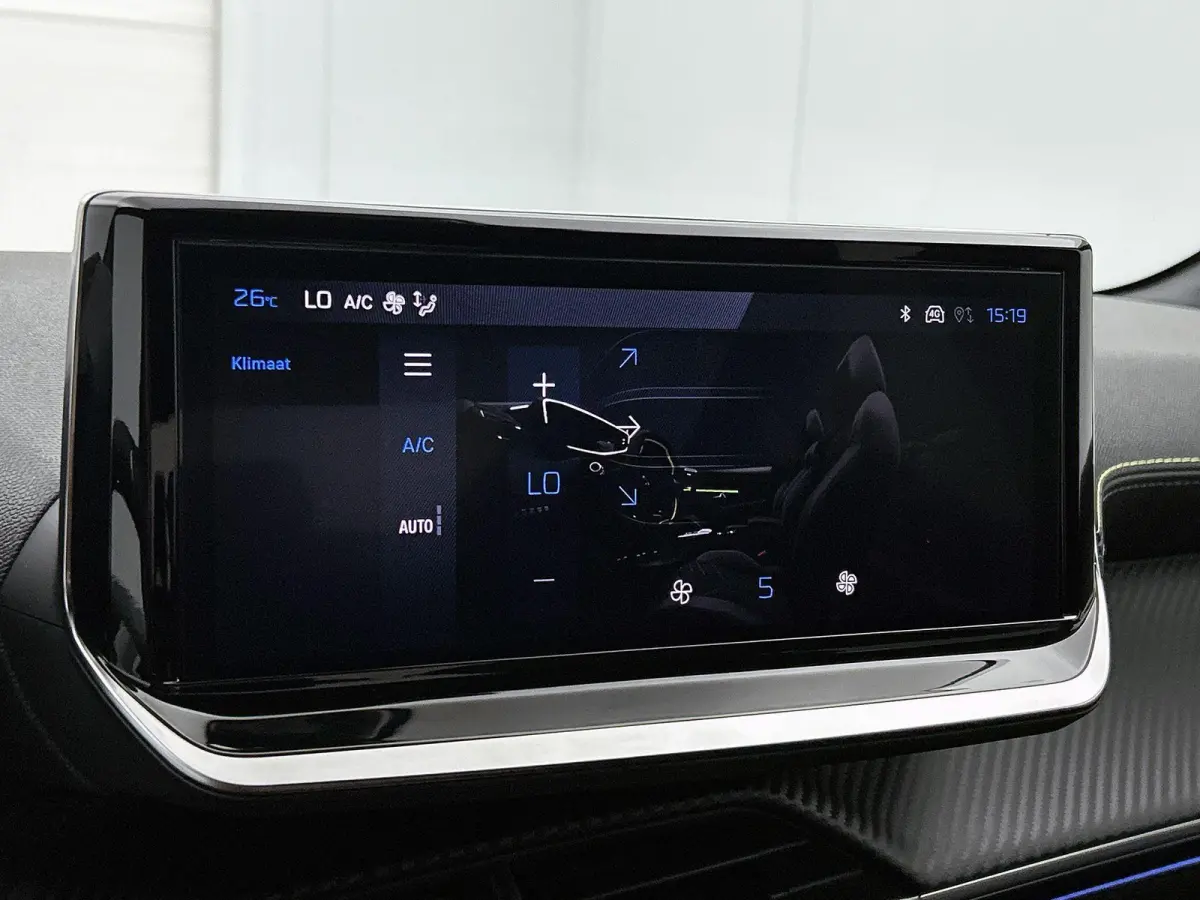 1.2 Hybrid 145 e-DCS6 GT | Automaat | tot 8 jaar garantie | GT | LED | Sportstoelen | Camera | Lichtmetalen velgen | Parkeersensoren | Elektrisch bedienbare stoelen | Massage | Stoelverwarmi