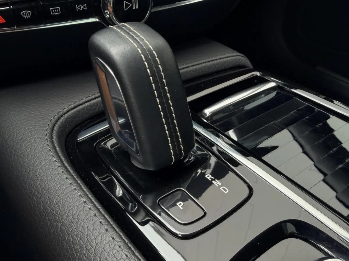 2.0 T6 Twin Engine AWD R-Design Panodak|HUD|ACC|Memory|Keyless|