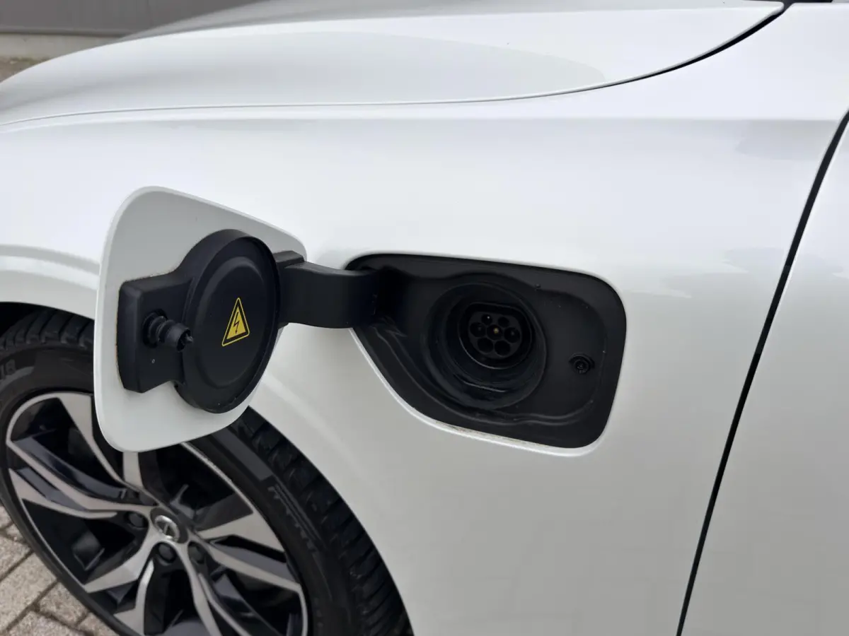 2.0 T6 Twin Engine AWD R-Design Panodak|HUD|ACC|Memory|Keyless|