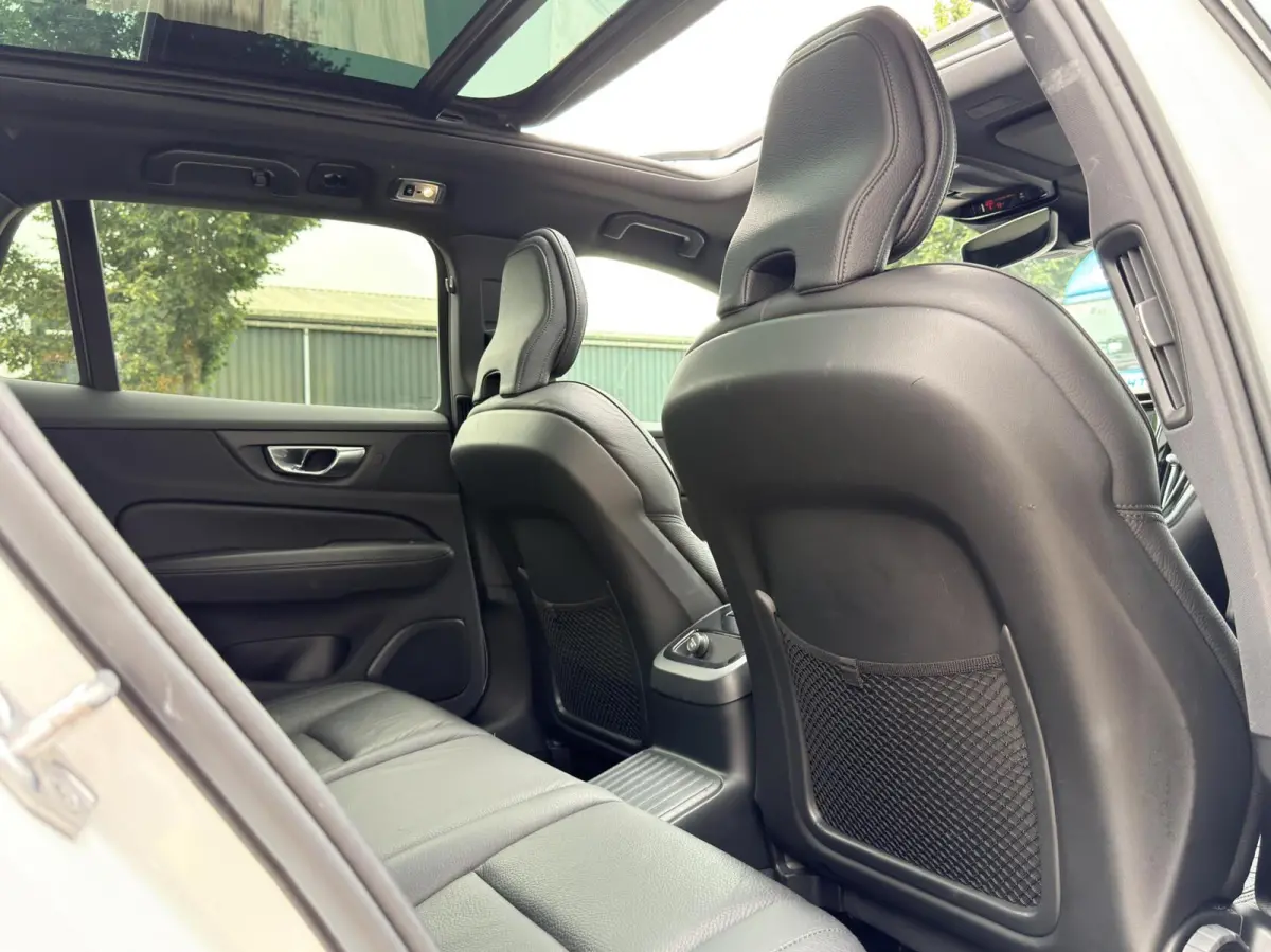 2.0 T6 Twin Engine AWD R-Design Panodak|HUD|ACC|Memory|Keyless|