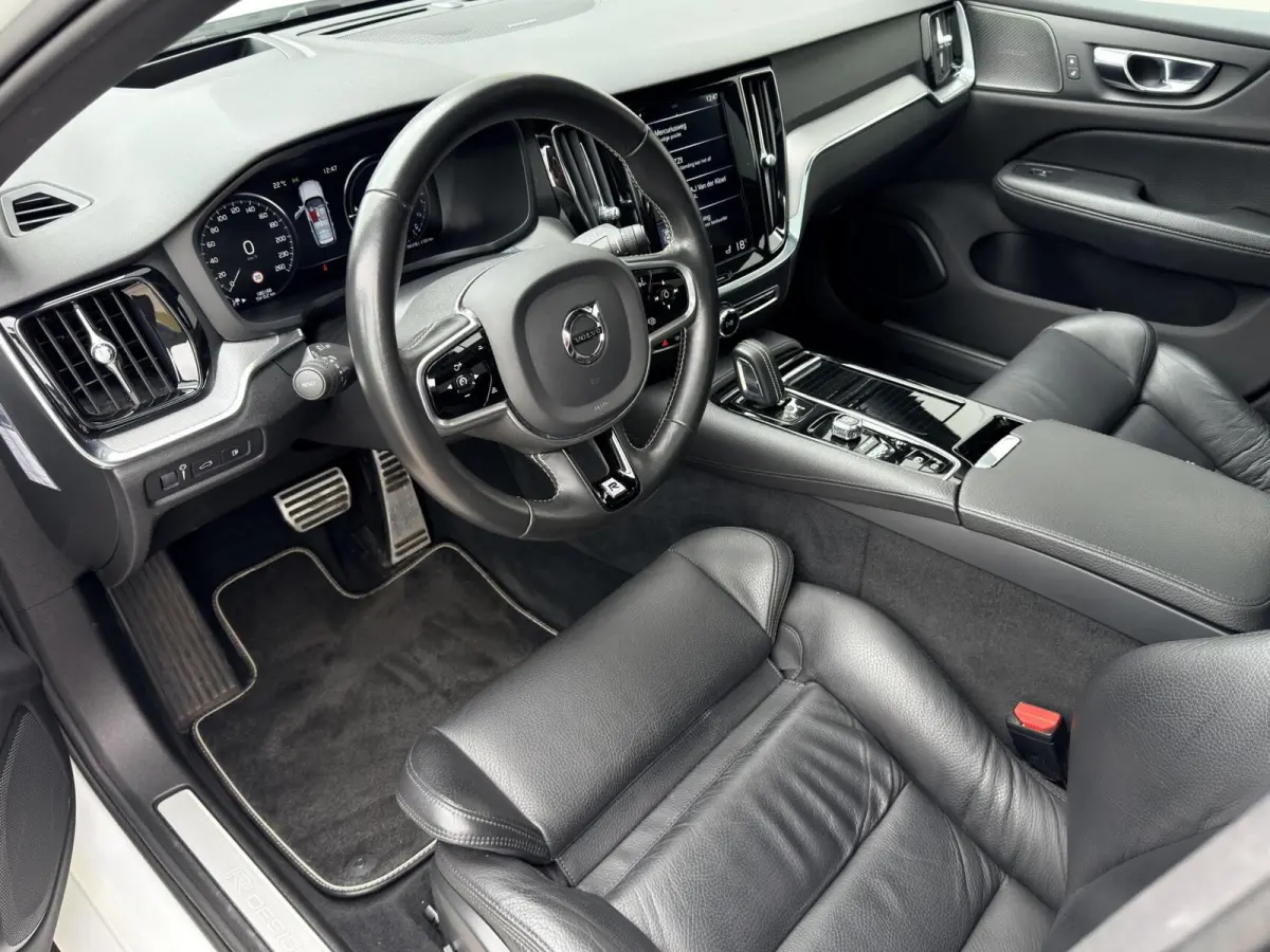 2.0 T6 Twin Engine AWD R-Design Panodak|HUD|ACC|Memory|Keyless|