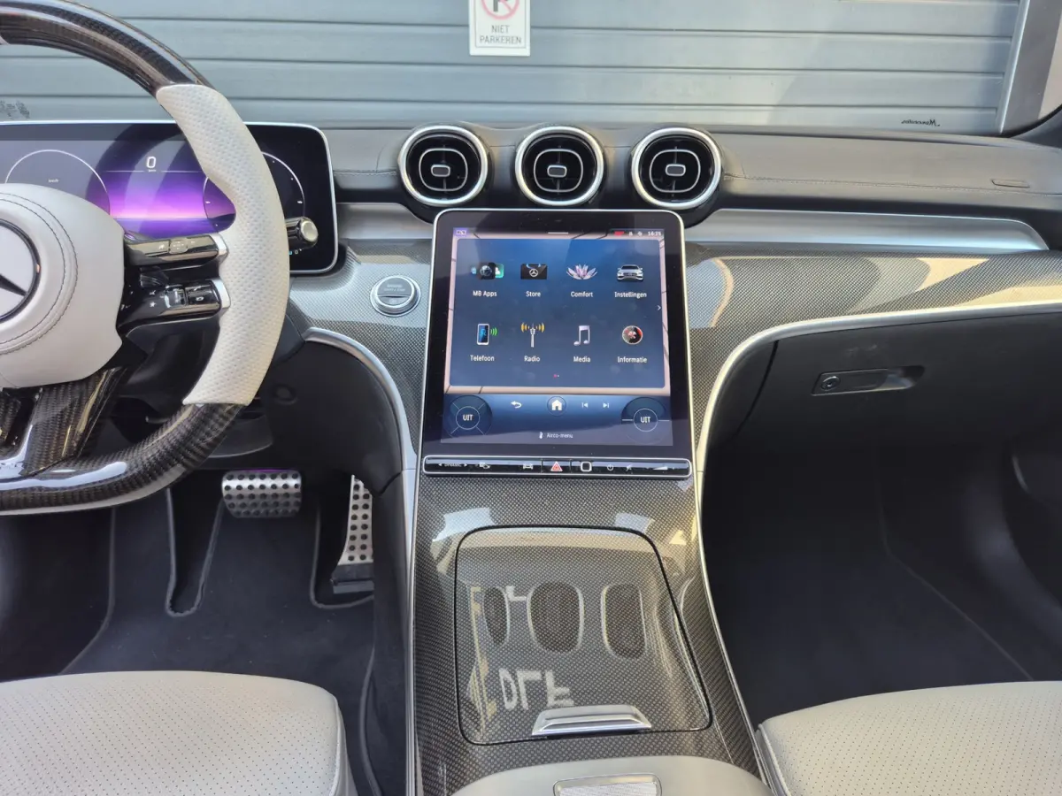 180 AMG Line | Burmester | Wit leder | Pano