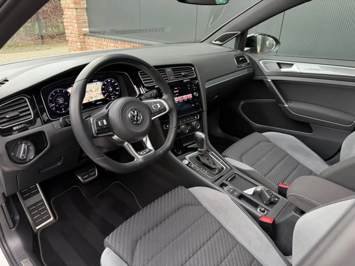 1.5 TSI Highline R-Line 150pk Pano/Virtual/Keyless/Nieuwstaat