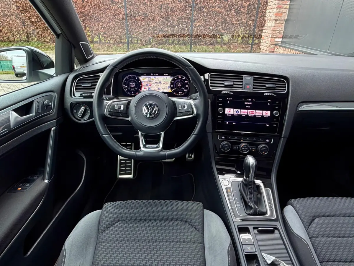 1.5 TSI Highline R-Line 150pk Pano/Virtual/Keyless/Nieuwstaat