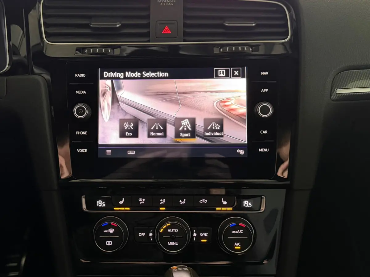 1.5 TSI Highline R-Line 150pk Pano/Virtual/Keyless/Nieuwstaat