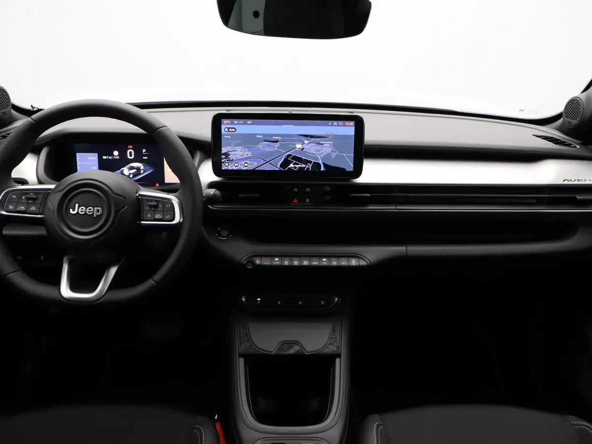 1.2 e-Hybrid Black Edition 8 Jaar Garantie | Camera | Adaptieve Cruise Control | Parkeersenoren | Draadloze Carplay | LED verlichting