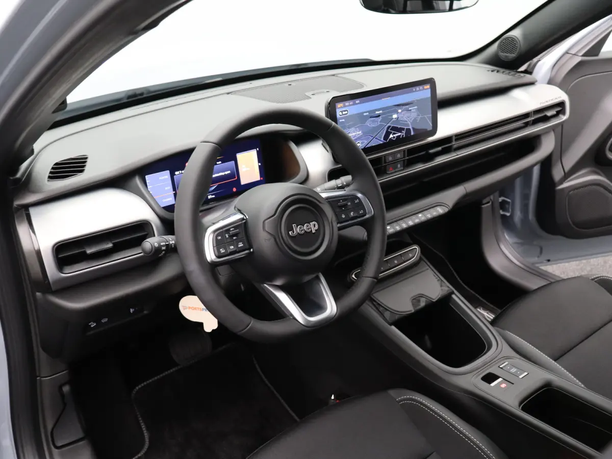 1.2 e-Hybrid Black Edition 8 Jaar Garantie | Camera | Adaptieve Cruise Control | Parkeersenoren | Draadloze Carplay | LED verlichting