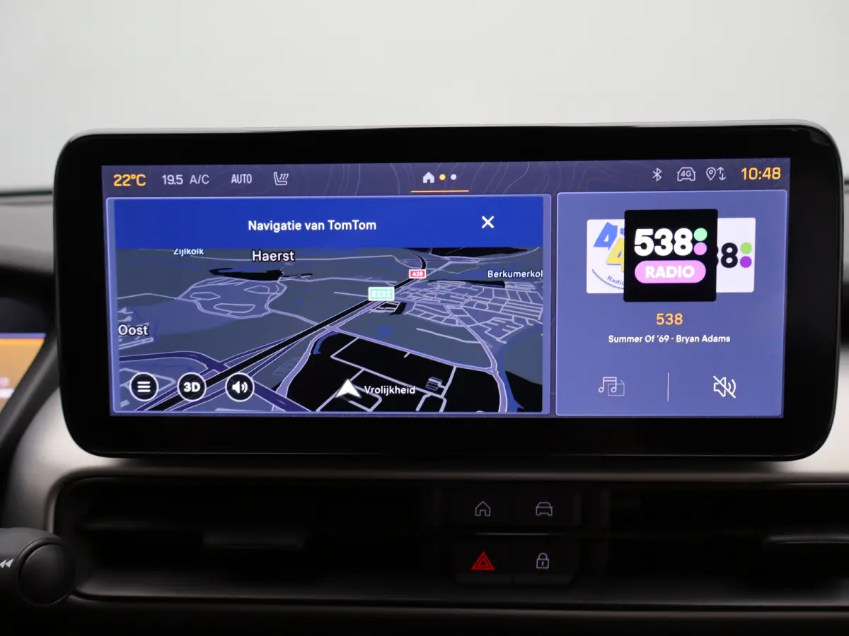 1.2 e-Hybrid Black Edition 8 Jaar Garantie | Camera | Adaptieve Cruise Control | Parkeersenoren | Draadloze Carplay | LED verlichting
