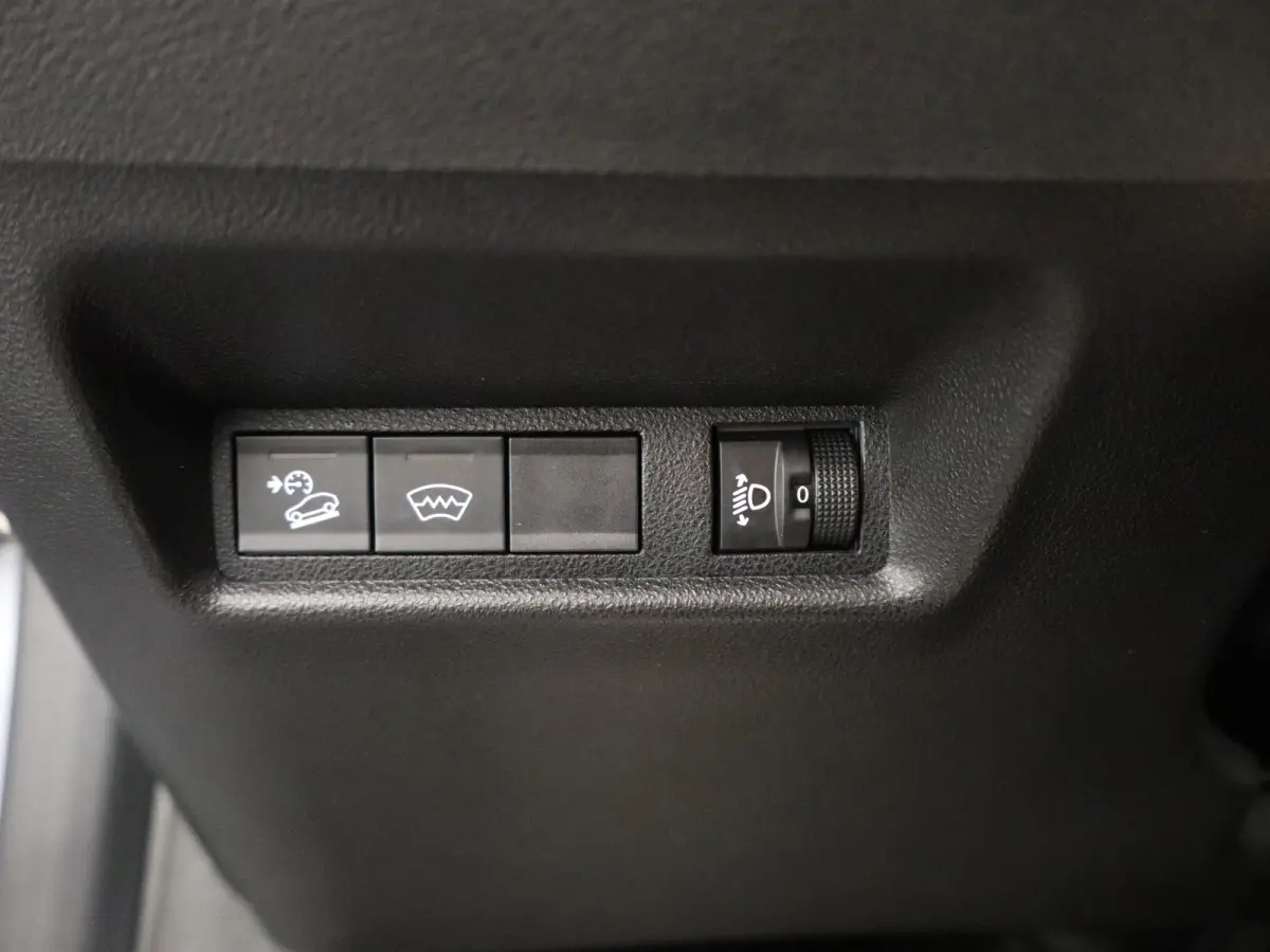 1.2 e-Hybrid Black Edition 8 Jaar Garantie | Camera | Adaptieve Cruise Control | Parkeersenoren | Draadloze Carplay | LED verlichting