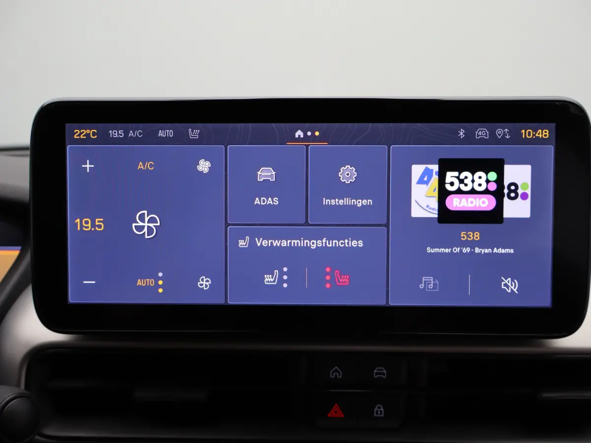 1.2 e-Hybrid Black Edition 8 Jaar Garantie | Camera | Adaptieve Cruise Control | Parkeersenoren | Draadloze Carplay | LED verlichting