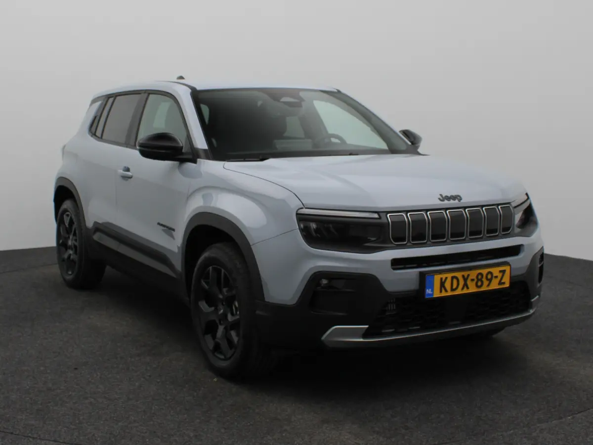 1.2 e-Hybrid Black Edition 8 Jaar Garantie | Camera | Adaptieve Cruise Control | Parkeersenoren | Draadloze Carplay | LED verlichting