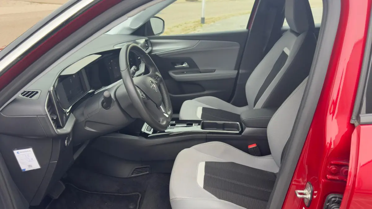 Level 3 50 kWh | 1e Eigenaar | Origineel Nederlands | Trekhaak | Dodehoek detectie | 100% SOH | Apple Carplay / Android Auto |