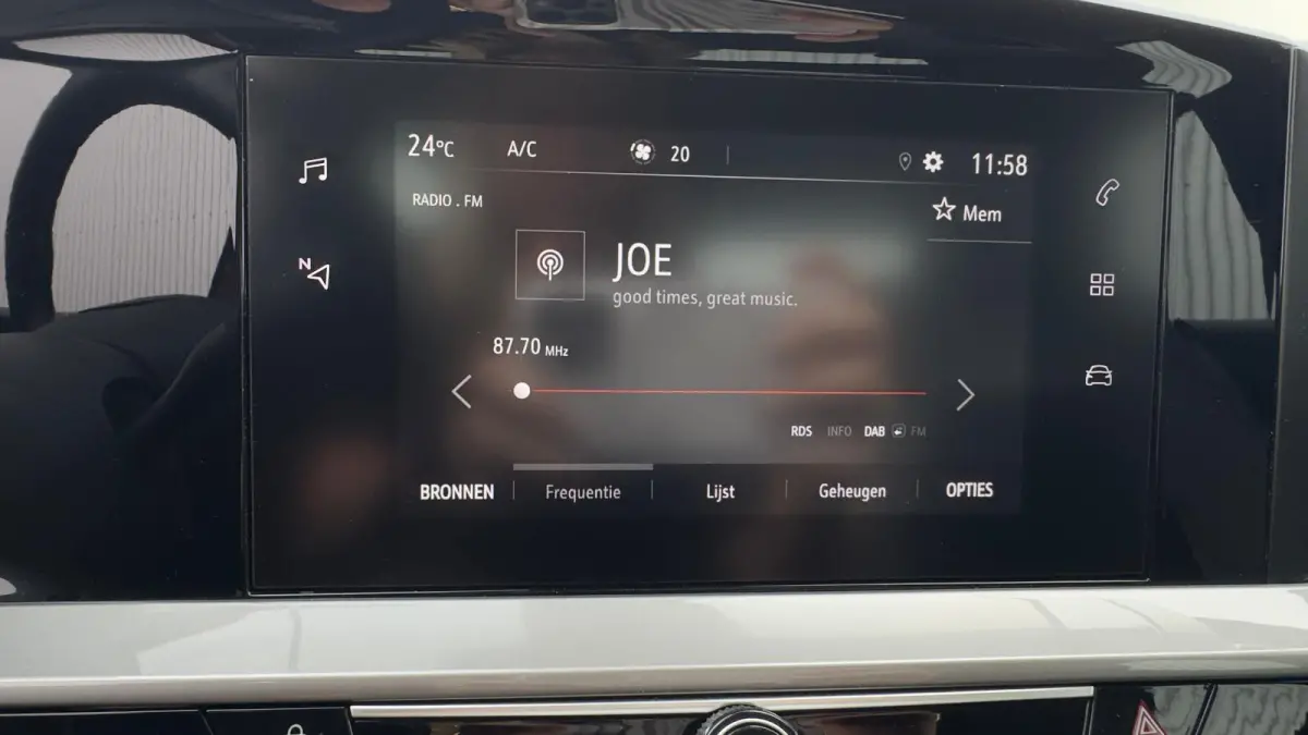 Level 3 50 kWh | 1e Eigenaar | Origineel Nederlands | Trekhaak | Dodehoek detectie | 100% SOH | Apple Carplay / Android Auto |
