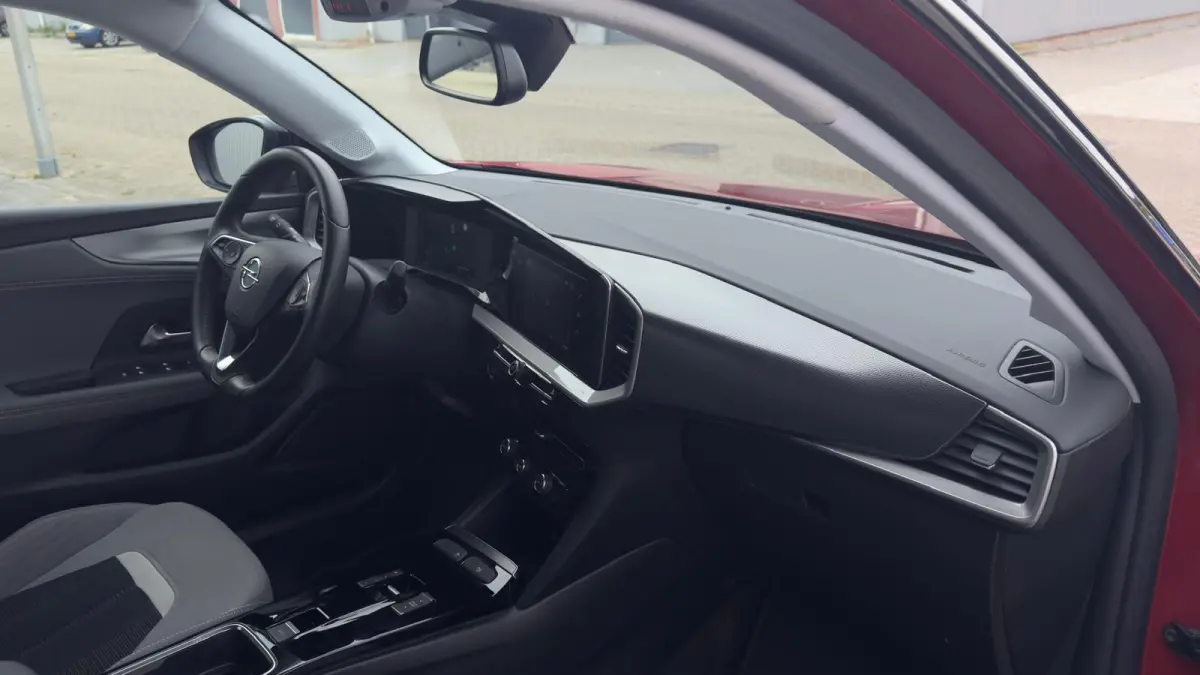 Level 3 50 kWh | 1e Eigenaar | Origineel Nederlands | Trekhaak | Dodehoek detectie | 100% SOH | Apple Carplay / Android Auto |