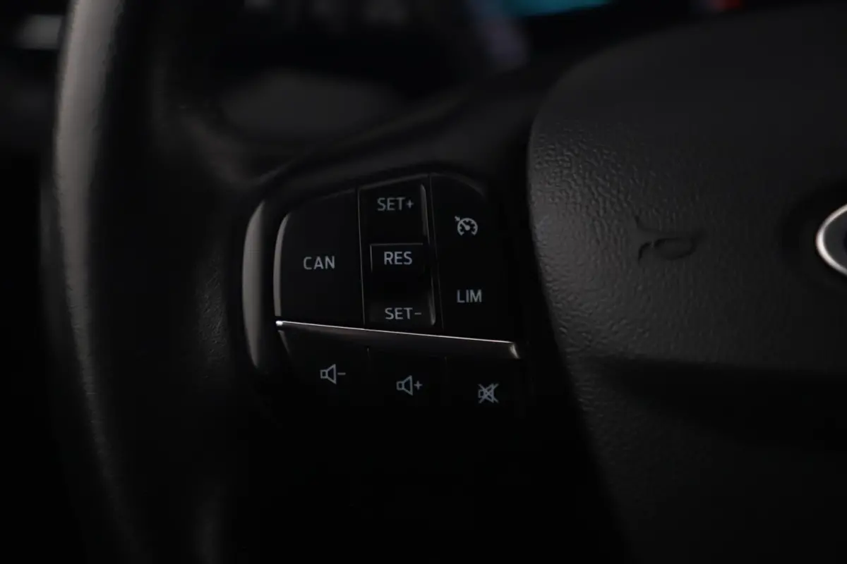 1.0 EcoBoost Trend Edition Business Navigatie Clima Cruise 16 inch LMV Parkeersensors Lane Assist Keyless