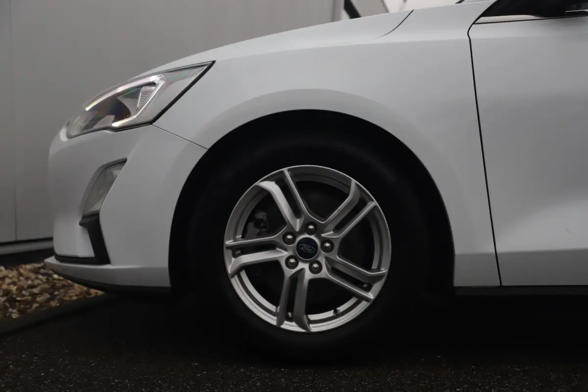 1.0 EcoBoost Trend Edition Business Navigatie Clima Cruise 16 inch LMV Parkeersensors Lane Assist Keyless
