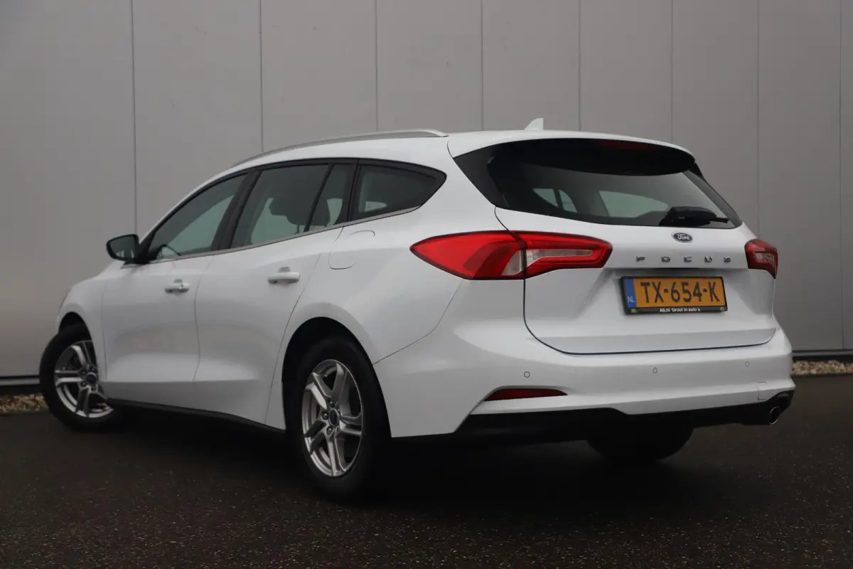 1.0 EcoBoost Trend Edition Business Navigatie Clima Cruise 16 inch LMV Parkeersensors Lane Assist Keyless