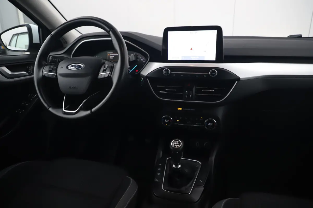 1.0 EcoBoost Trend Edition Business Navigatie Clima Cruise 16 inch LMV Parkeersensors Lane Assist Keyless
