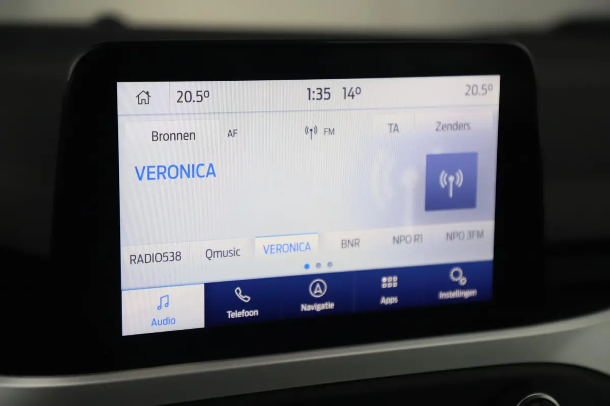 1.0 EcoBoost Trend Edition Business Navigatie Clima Cruise 16 inch LMV Parkeersensors Lane Assist Keyless