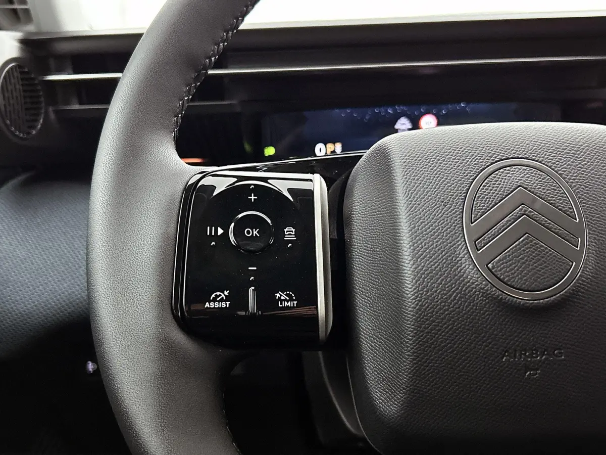 SUV Plus Comfort Range 73 kWh | DEMO | 519km WLTP Actieradius | Navigatie | Adaptive cruise control | 360 graden camera | Elektrische achterklep | Draadloze telefoonlader | 19" lichtmetalen 