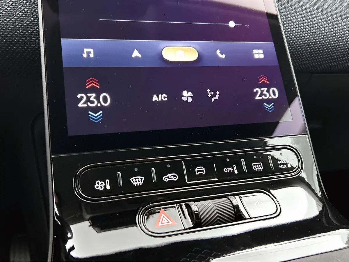 SUV Plus Comfort Range 73 kWh | DEMO | 519km WLTP Actieradius | Navigatie | Adaptive cruise control | 360 graden camera | Elektrische achterklep | Draadloze telefoonlader | 19" lichtmetalen 