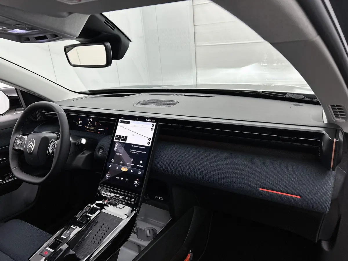SUV Plus Comfort Range 73 kWh | DEMO | 519km WLTP Actieradius | Navigatie | Adaptive cruise control | 360 graden camera | Elektrische achterklep | Draadloze telefoonlader | 19" lichtmetalen 