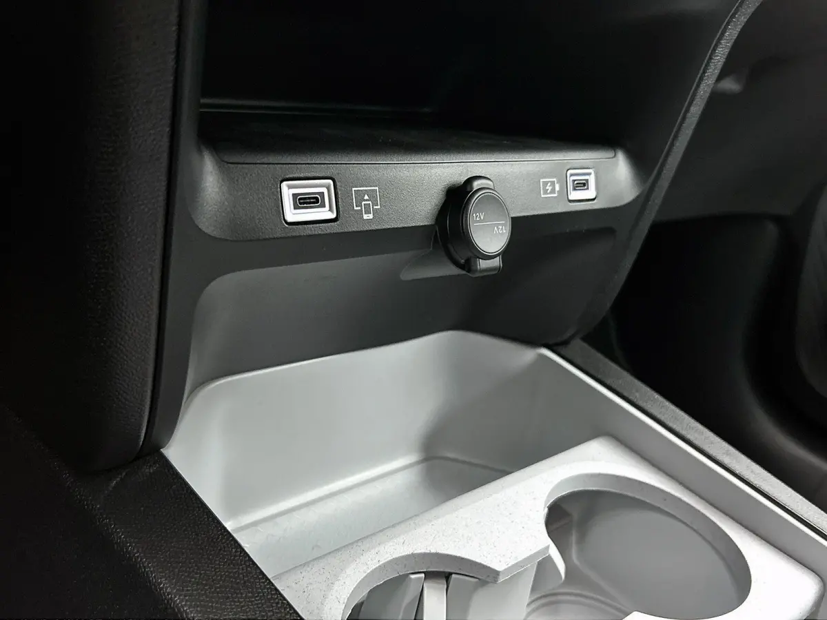 SUV Plus Comfort Range 73 kWh | DEMO | 519km WLTP Actieradius | Navigatie | Adaptive cruise control | 360 graden camera | Elektrische achterklep | Draadloze telefoonlader | 19" lichtmetalen 