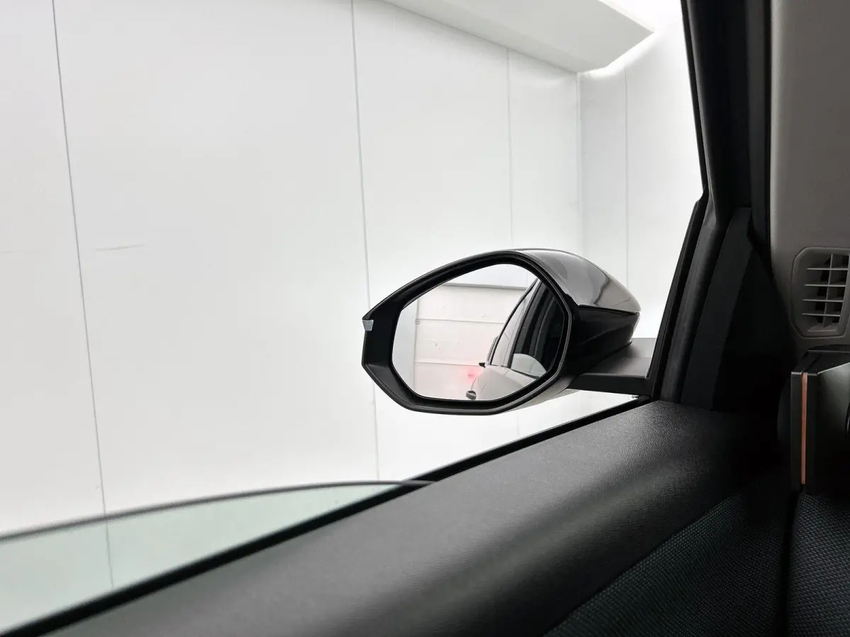 SUV Plus Comfort Range 73 kWh | DEMO | 519km WLTP Actieradius | Navigatie | Adaptive cruise control | 360 graden camera | Elektrische achterklep | Draadloze telefoonlader | 19" lichtmetalen 