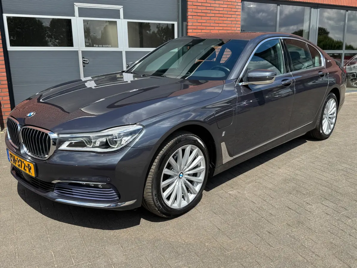 740e iPerformance High Executive