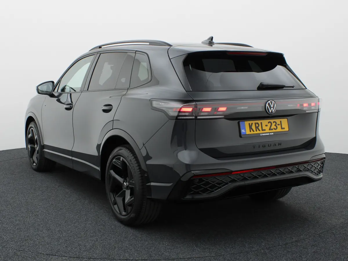 1.5 eTSI R-Line Edition | Head Up | Side Assist | Black Style | Prijs Rijklaar!!