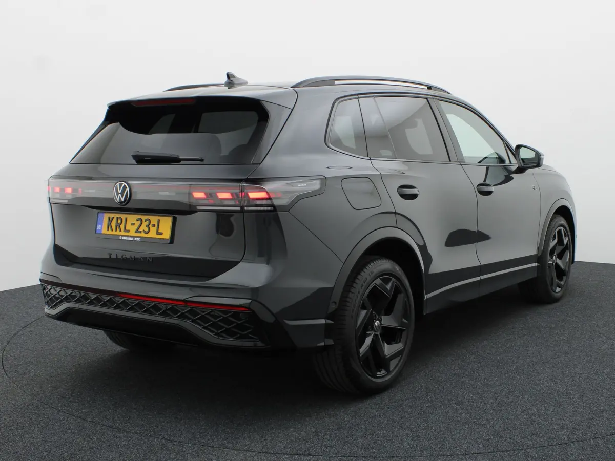 1.5 eTSI R-Line Edition | Head Up | Side Assist | Black Style | Prijs Rijklaar!!