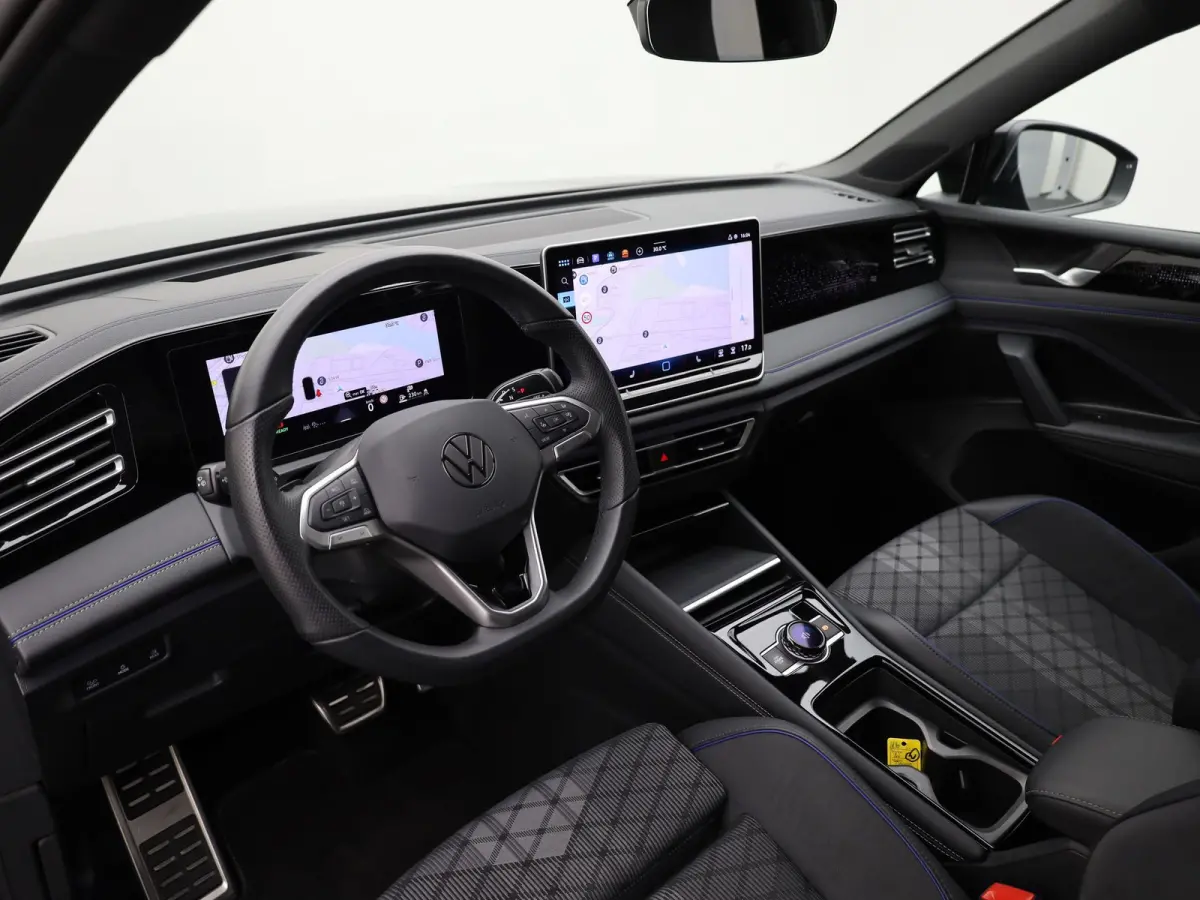 1.5 eTSI R-Line Edition | Head Up | Side Assist | Black Style | Prijs Rijklaar!!