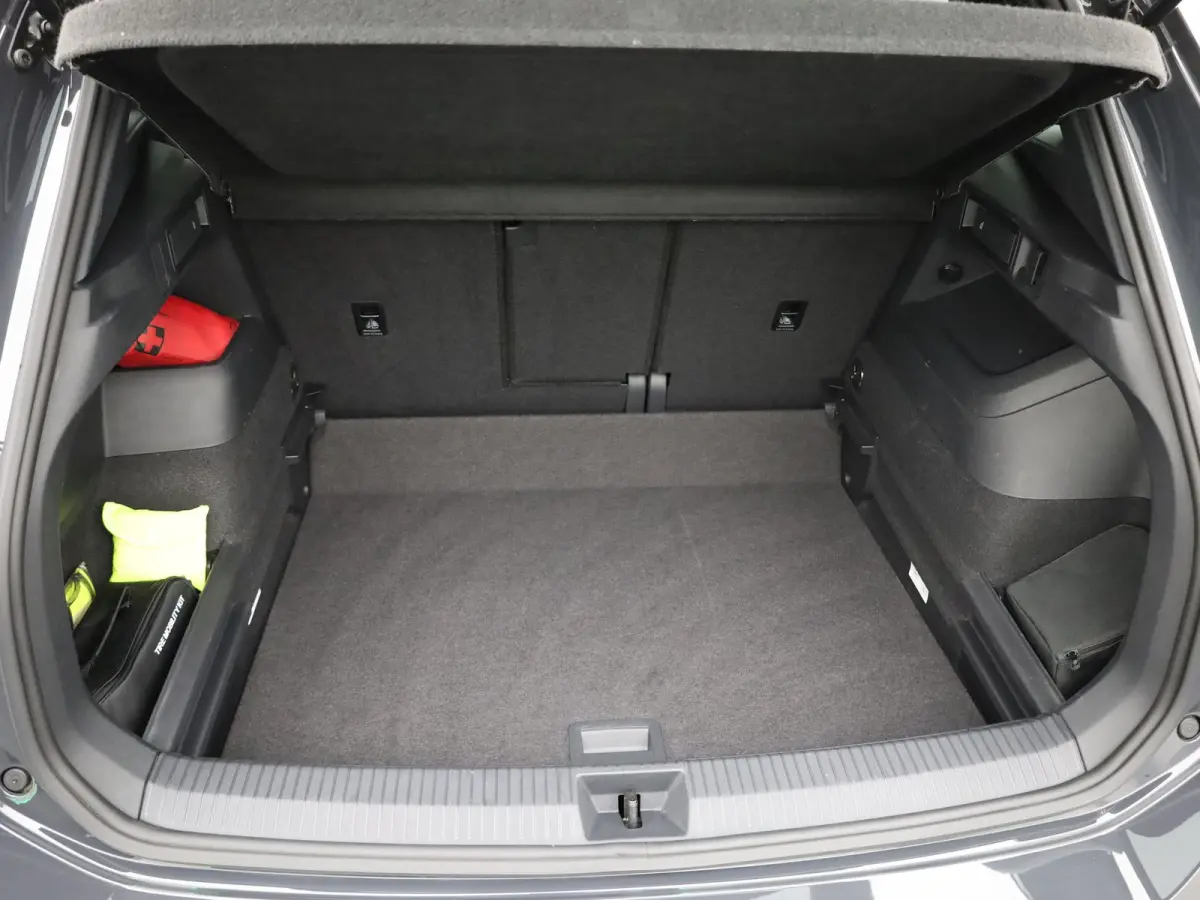 1.5 eTSI R-Line Edition | Head Up | Side Assist | Black Style | Prijs Rijklaar!!