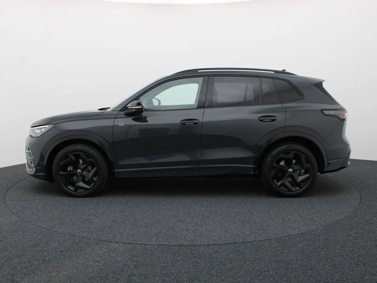 1.5 eTSI R-Line Edition | Head Up | Side Assist | Black Style | Prijs Rijklaar!!